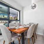 Vivi Homes - Alira, Pool, Terrace, Close To Appartement