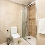 Vivi Homes - Alira, Pool, Terrace, Close To