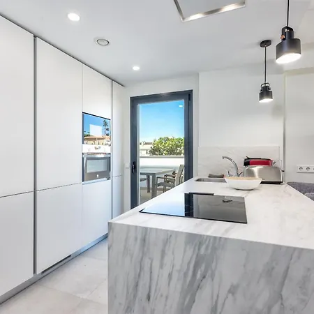 Apartamento Vivi Homes - Alira, Pool, Terrace, Close To
