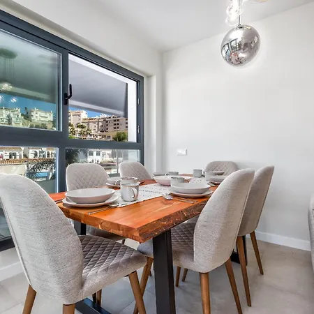 Vivi Homes - Alira, Pool, Terrace, Close To Apartamento