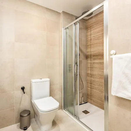 Vivi Homes - Alira, Pool, Terrace, Close To
