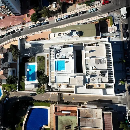 Vivi Homes - Alira, Pool, Terrace, Close To Apartamento *