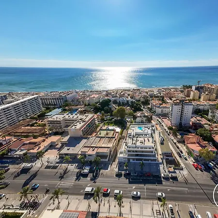 Vivi Homes - Alira, Pool, Terrace, Close To Apartamento